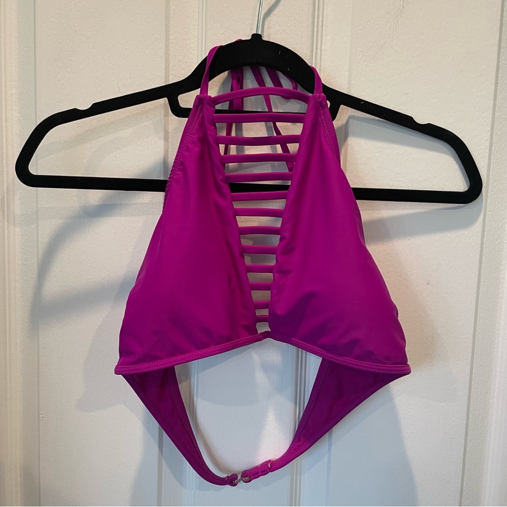 No Boundaries, Raspberry Bikini Top XL